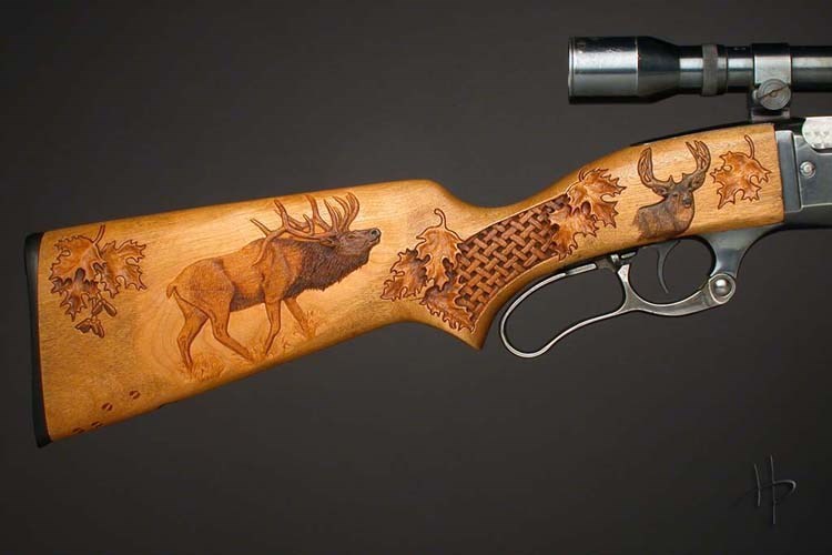 CURSO DE ENTALHE E INCRUSTAÇÃO EM CORONHAS E MADEIRAS.